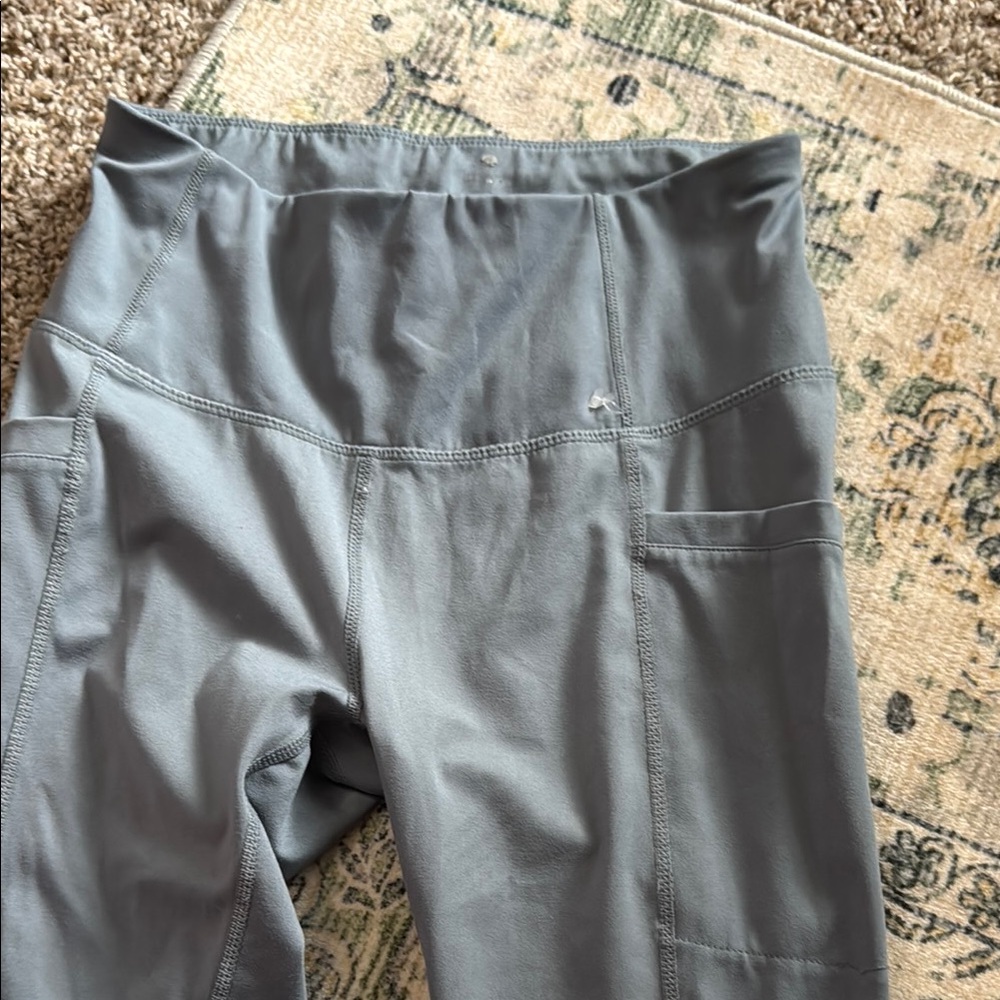 Gray High-Waisted Leggings